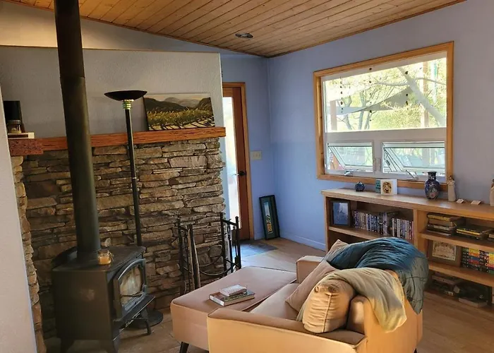 Quiet Artist Suite